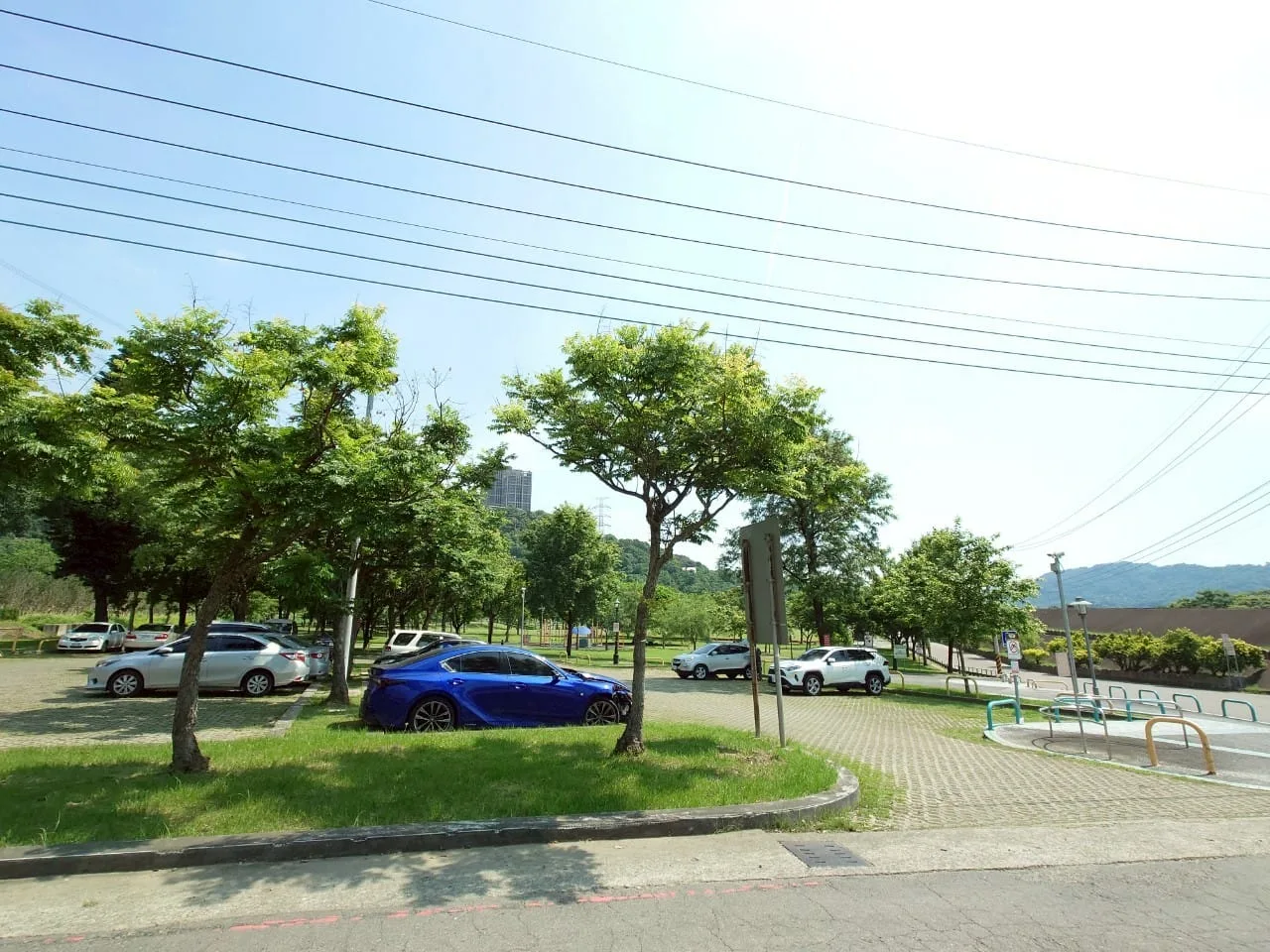 大溪河濱公園停車區與 YouBike 實景