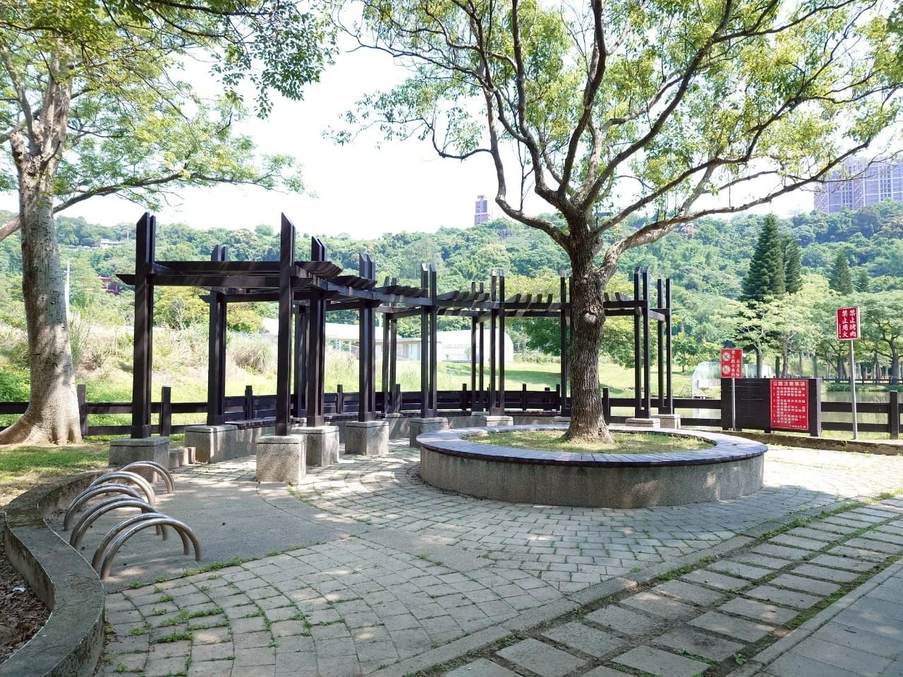 大溪河濱公園遮陽亭棚